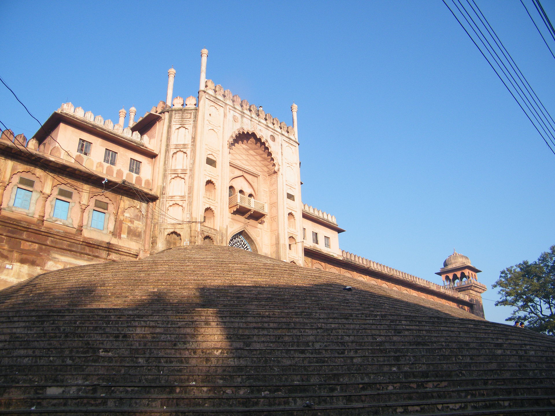 Jahaz Mahal during monsoon, Mandu